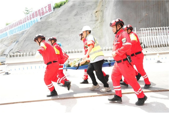 03  渝萬高鐵隧道火災及坍塌事故 綜合應急演練在站前8標成功舉行633.png